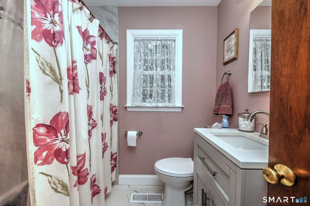 43 Prairie Avenue, Derby, CT 06418