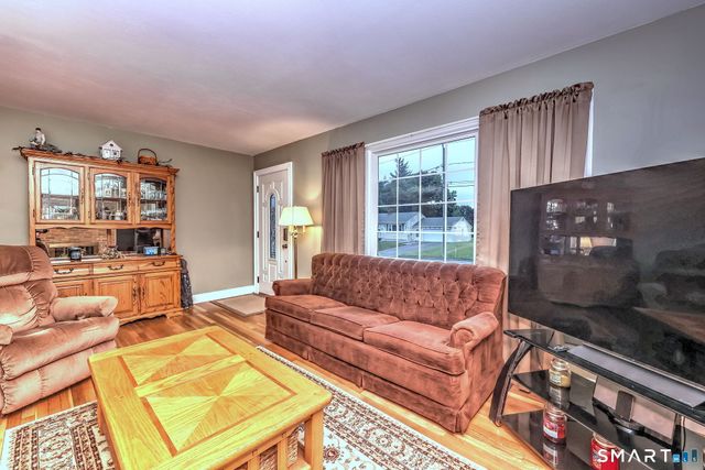 43 Prairie Avenue, Derby, CT 06418
