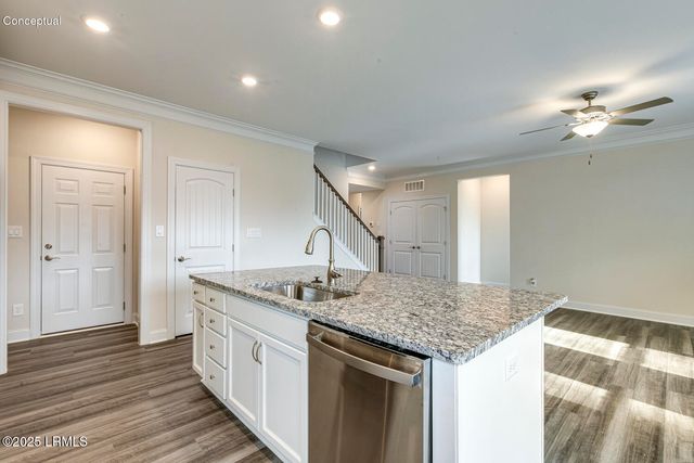 7 Alumni Road, Beaufort, SC 29907