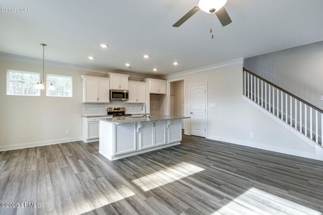 7 Alumni Road, Beaufort, SC 29907