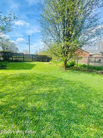 2806 Oakwood Dr, Bardstown, KY 40004