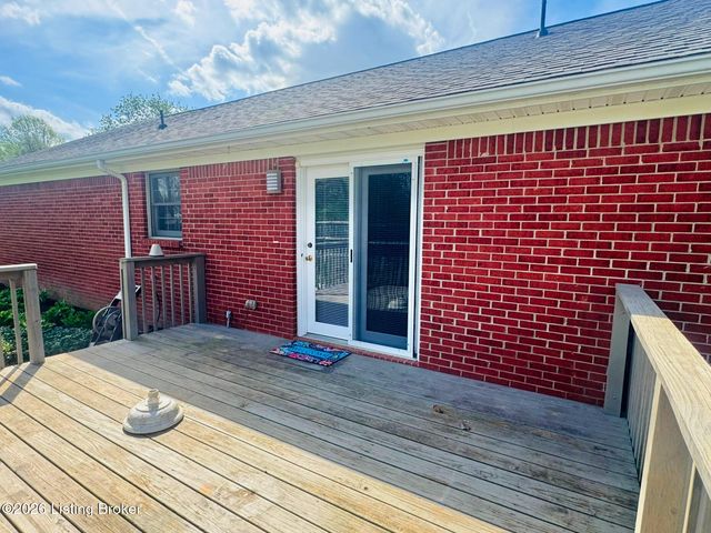 2806 Oakwood Dr, Bardstown, KY 40004