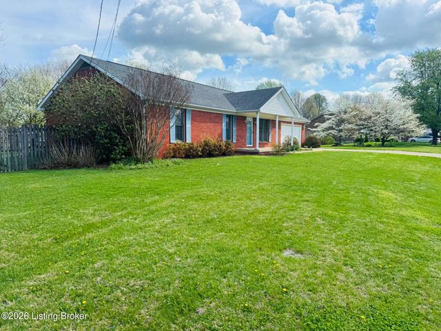 2806 Oakwood Dr, Bardstown, KY 40004