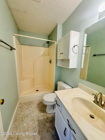 2806 Oakwood Dr, Bardstown, KY 40004