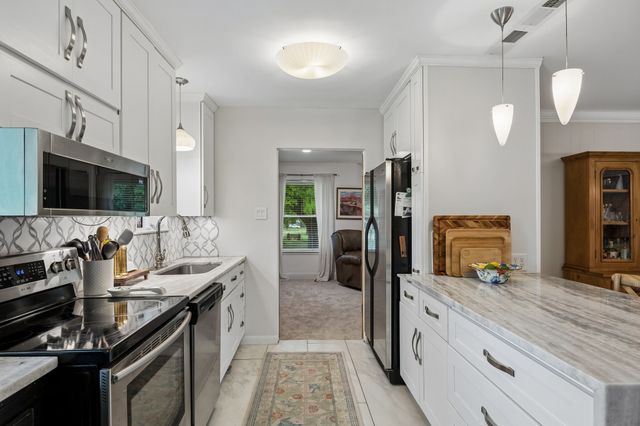 800 N Floyd Road, Richardson, TX 75080