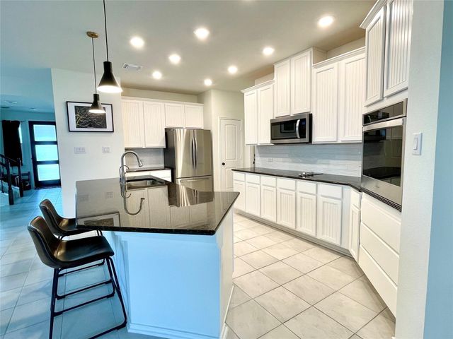 321 Sweet Autumn DR, Georgetown, TX 78626