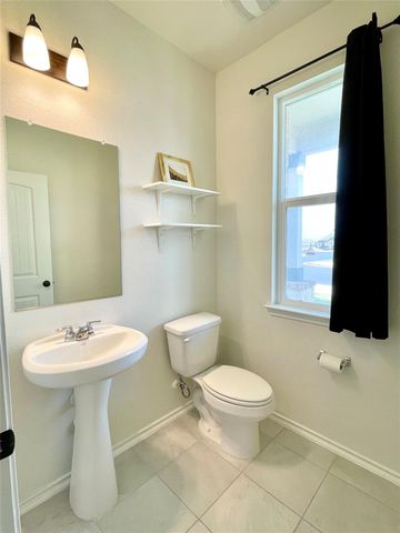 321 Sweet Autumn DR, Georgetown, TX 78626