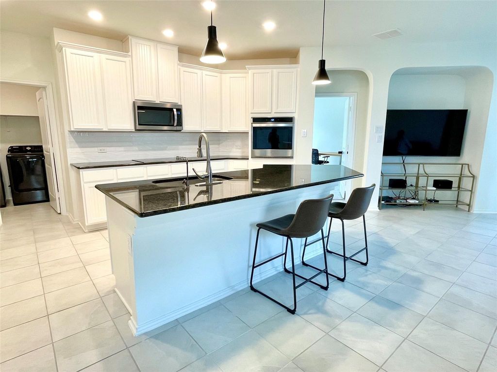 321 Sweet Autumn DR, Georgetown, TX 78626