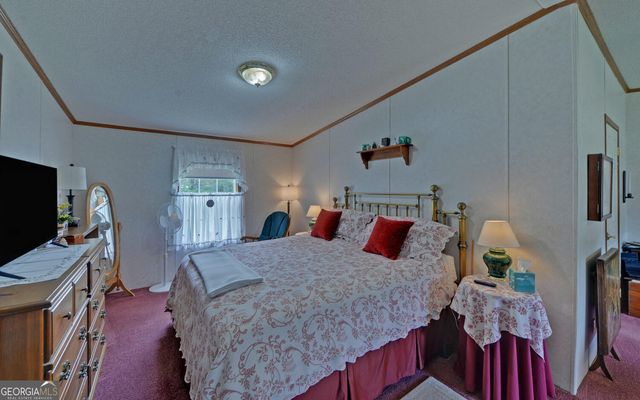 28 Lake Pointe Road, Hartwell, GA 30643