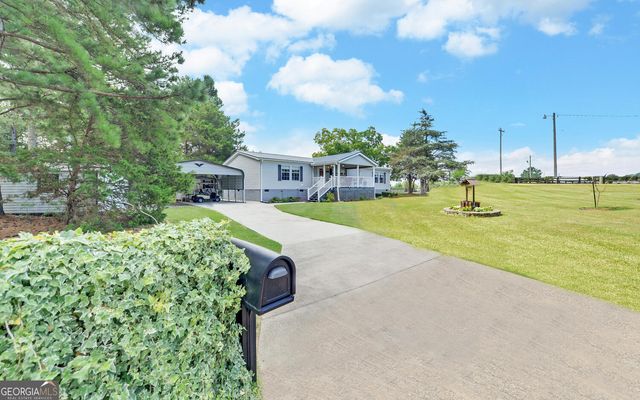 28 Lake Pointe Road, Hartwell, GA 30643