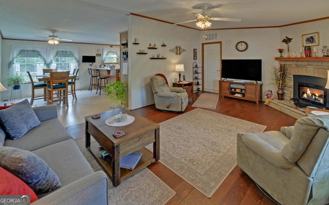 28 Lake Pointe Road, Hartwell, GA 30643