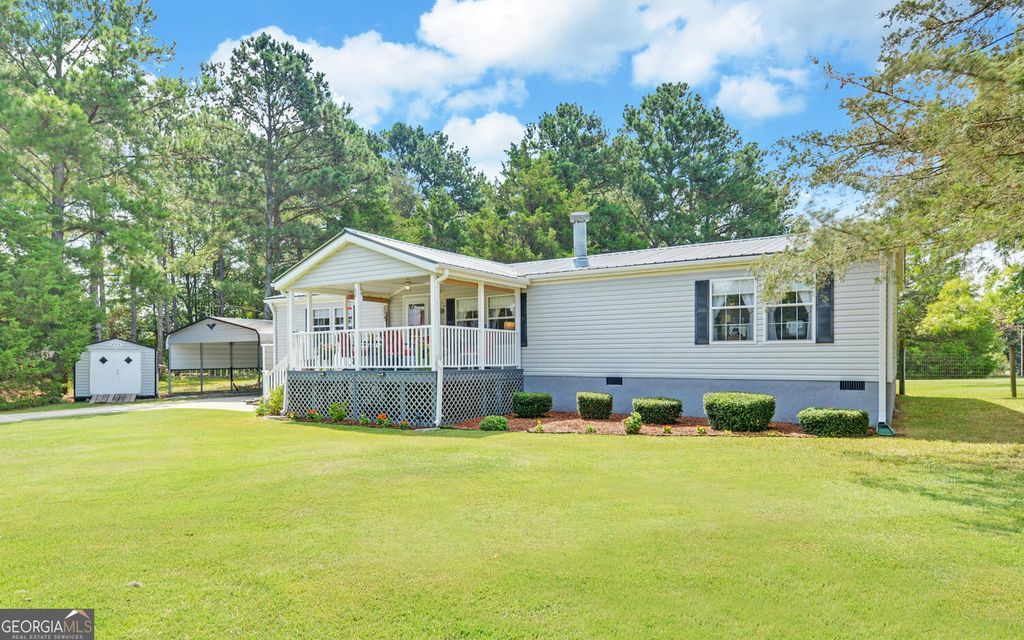28 Lake Pointe Road, Hartwell, GA 30643