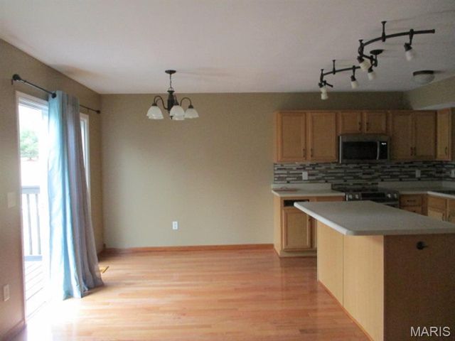 1937 Richmond Springs Lane, Belleville, IL 62220