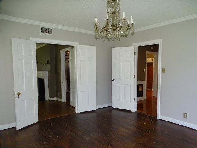 408 W Tyler Street, Ennis, TX 75119