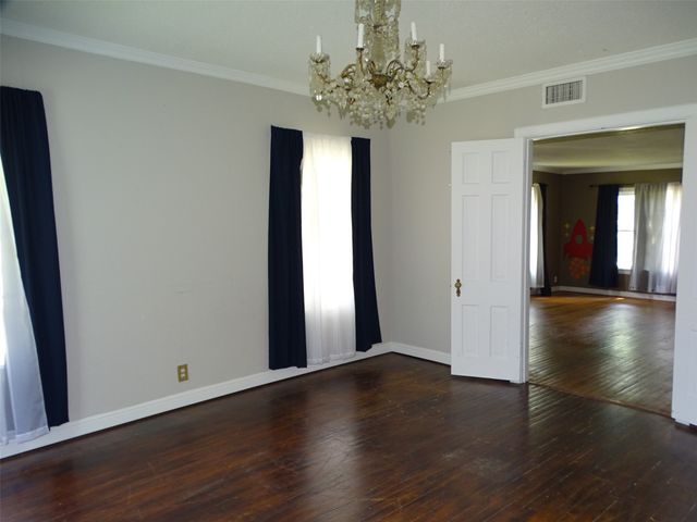 408 W Tyler Street, Ennis, TX 75119