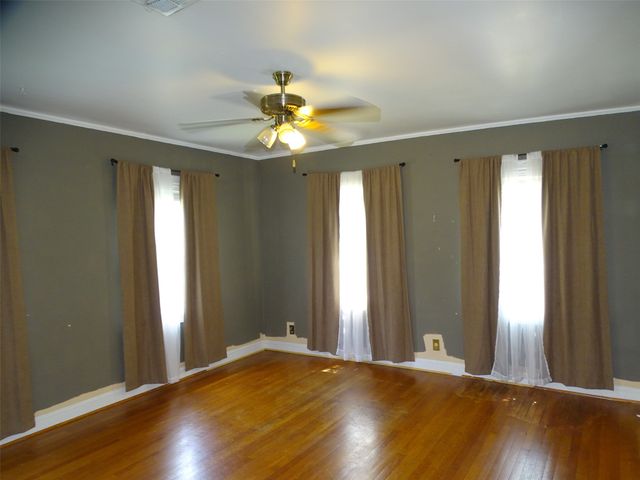 408 W Tyler Street, Ennis, TX 75119