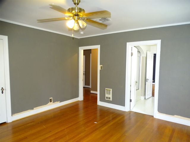 408 W Tyler Street, Ennis, TX 75119