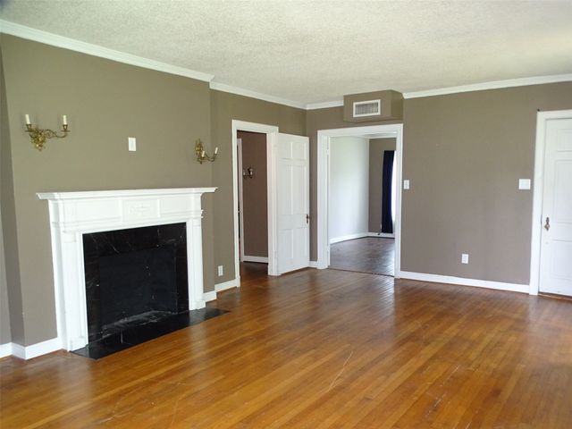 408 W Tyler Street, Ennis, TX 75119