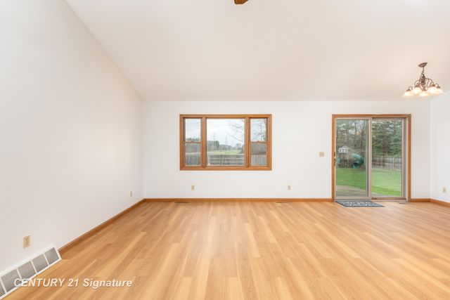 5501 N River Road, Tittabawassee Twp, MI 48623