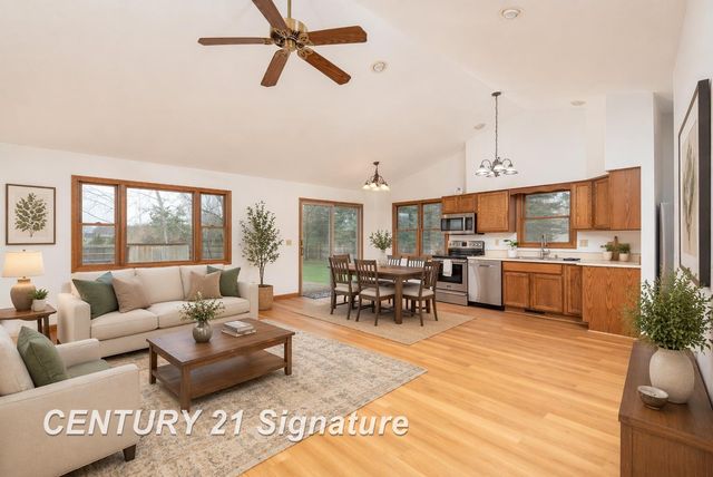 5501 N River Road, Tittabawassee Twp, MI 48623