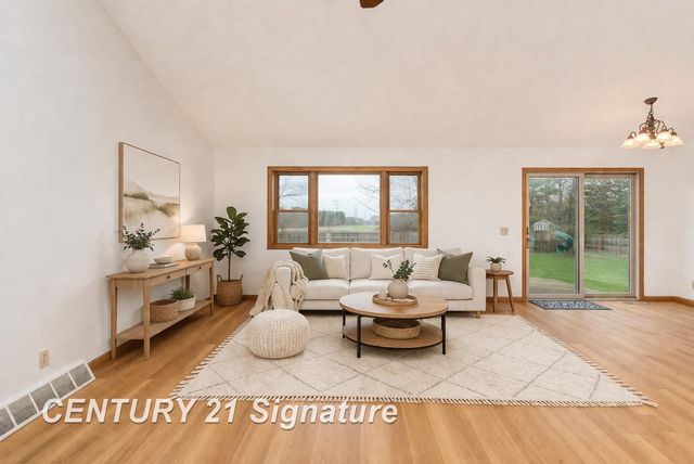 5501 N River Road, Tittabawassee Twp, MI 48623