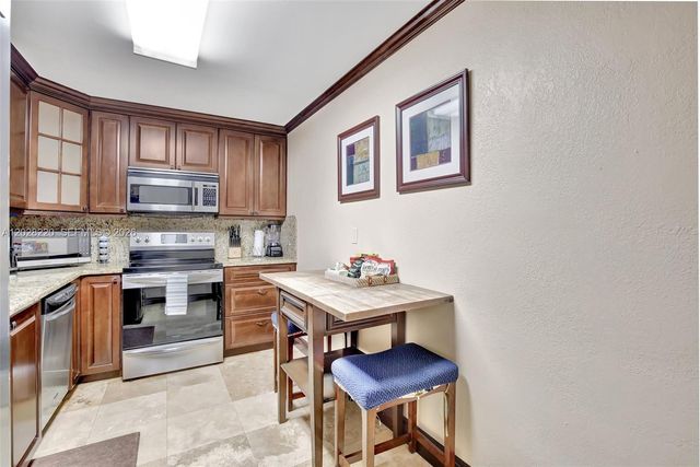3801 S Ocean Drive 6Z, Hollywood, FL 33019