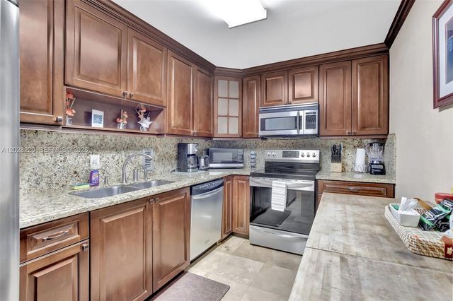 3801 S Ocean Drive 6Z, Hollywood, FL 33019