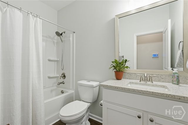 126 Minning Loop, Richmond Hill, GA 31324