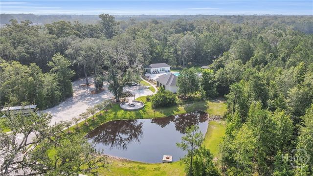 126 Minning Loop, Richmond Hill, GA 31324