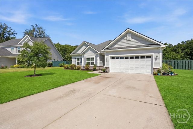 126 Minning Loop, Richmond Hill, GA 31324
