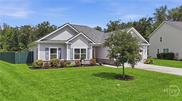 126 Minning Loop, Richmond Hill, GA 31324