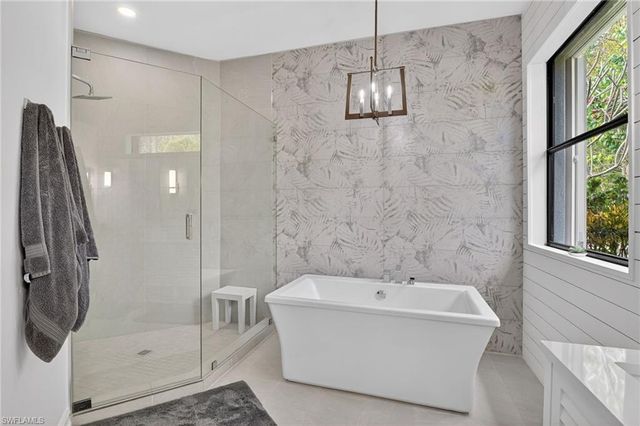 2360 19th ST SW, Naples, FL 34117