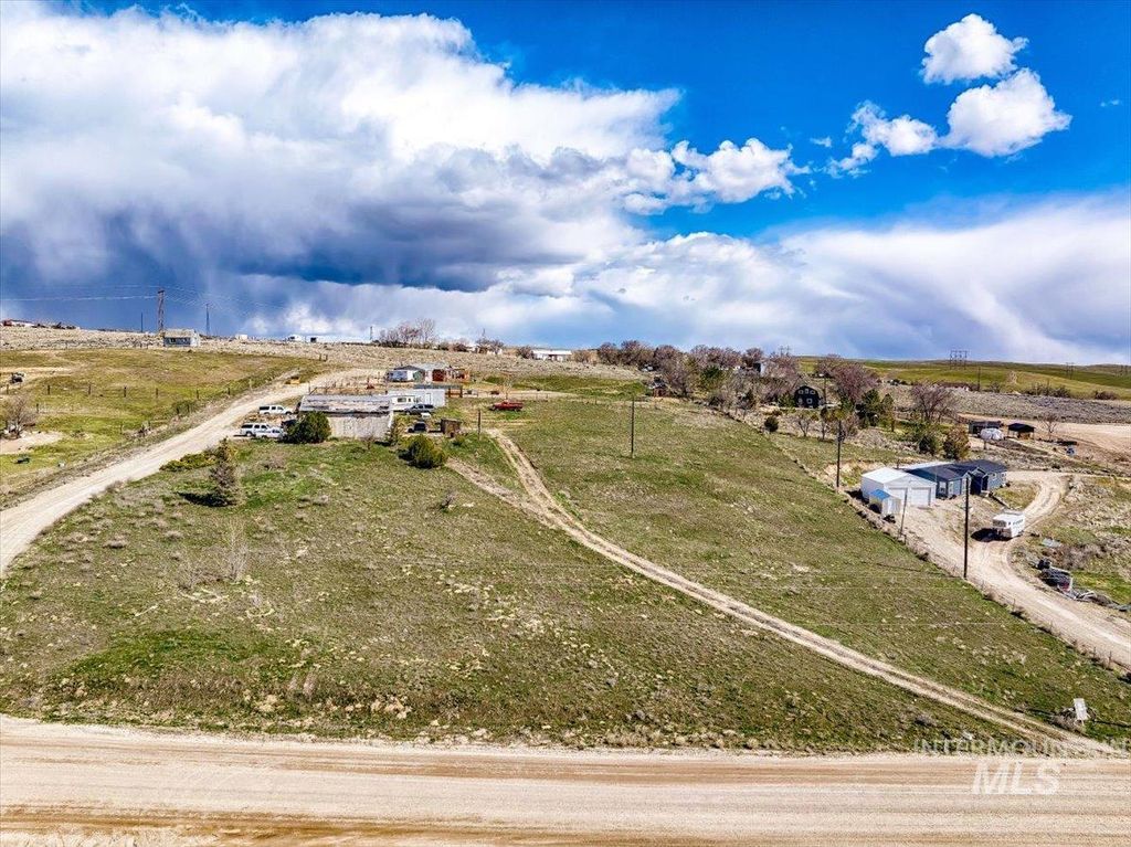 590 Pearl Road, Caldwell, ID 83607