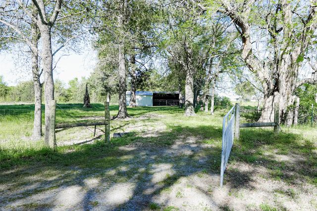 679 County Road 1465, Bonham, TX 75418