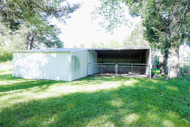 679 County Road 1465, Bonham, TX 75418