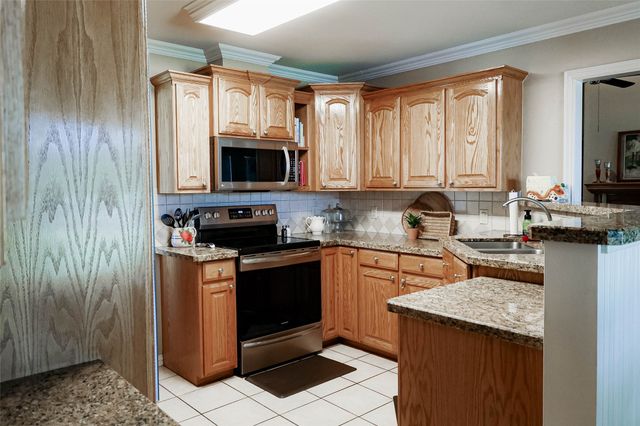 679 County Road 1465, Bonham, TX 75418