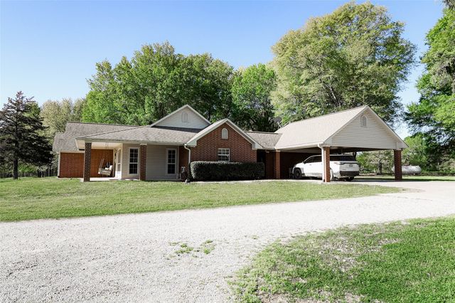 679 County Road 1465, Bonham, TX 75418