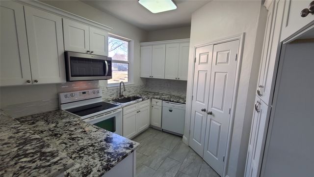 2707 Stratford Court, Euless, TX 76039