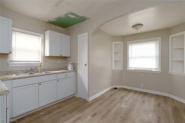 4212 E 147th Street, Cleveland, OH 44128