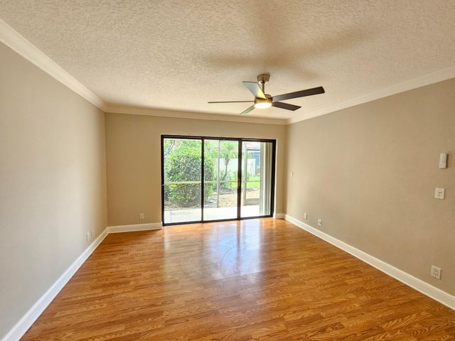 17200 Fownes Crescent, Jupiter, FL 33477