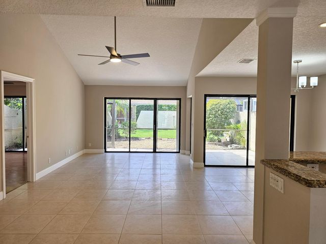 17200 Fownes Crescent, Jupiter, FL 33477