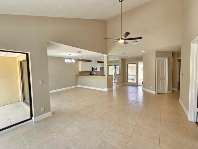 17200 Fownes Crescent, Jupiter, FL 33477