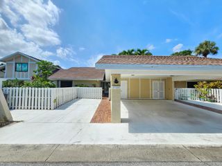 17200 Fownes Crescent, Jupiter, FL 33477