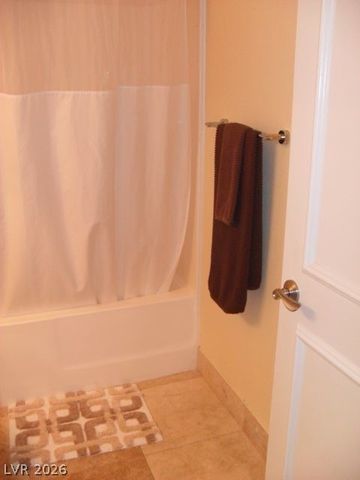 270 FLAMINGO Road 436, Las Vegas, NV 89169