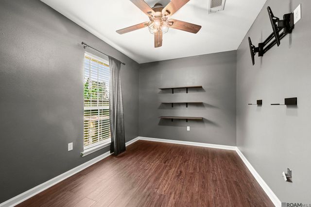 32575 Madeline Dr, Denham Springs, LA 70706