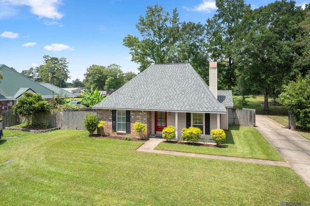 32575 Madeline Dr, Denham Springs, LA 70706