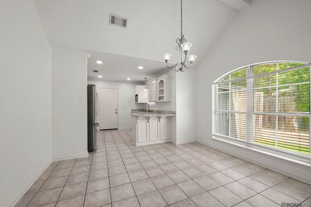 32575 Madeline Dr, Denham Springs, LA 70706