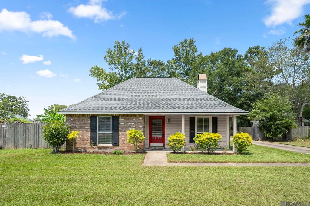 32575 Madeline Dr, Denham Springs, LA 70706