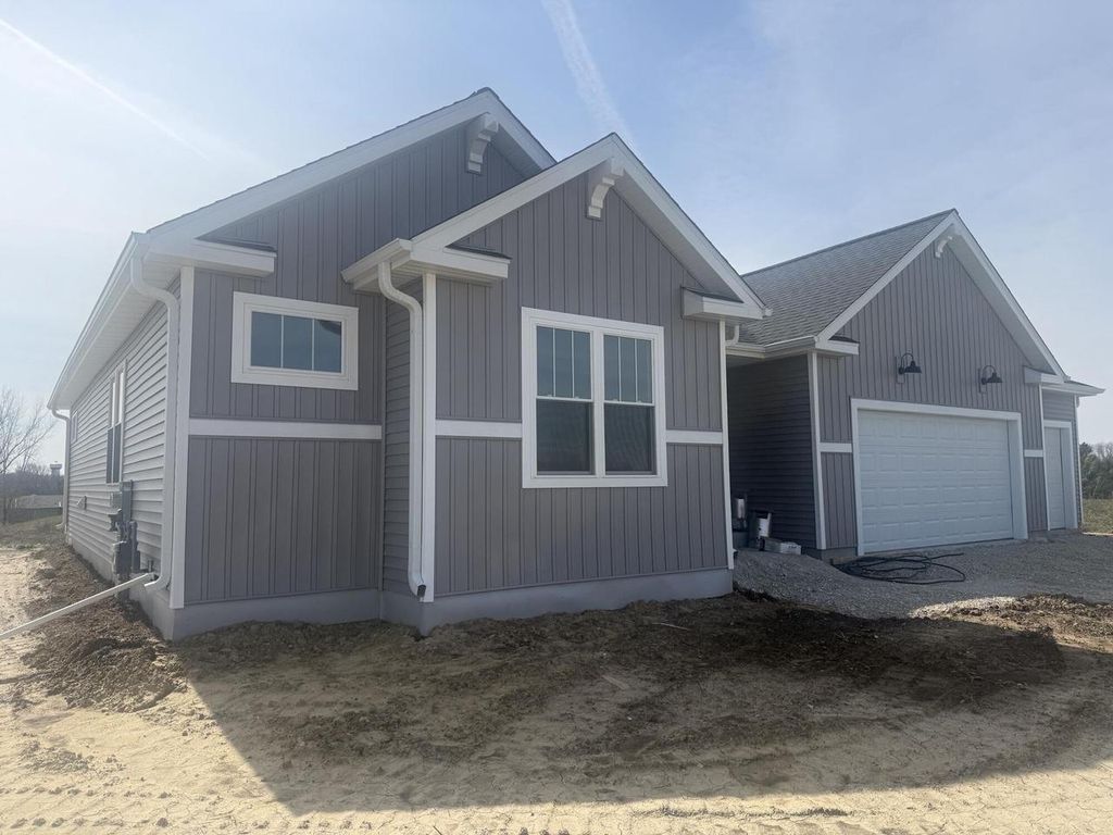 622 Champions COURT, Jefferson, WI 53549