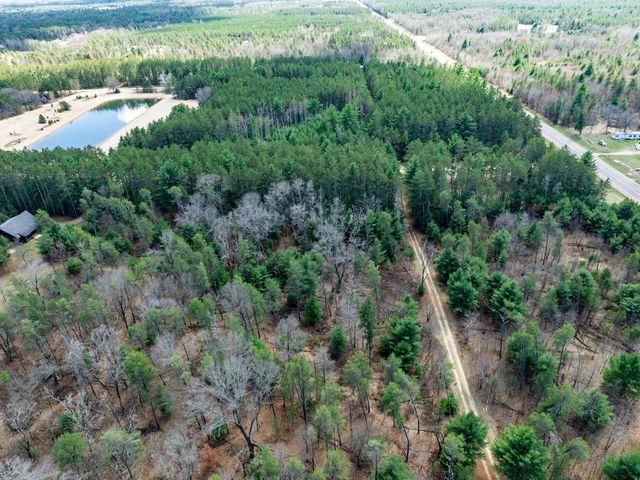 W6062 N Lake Drive, New Lisbon, WI 53950